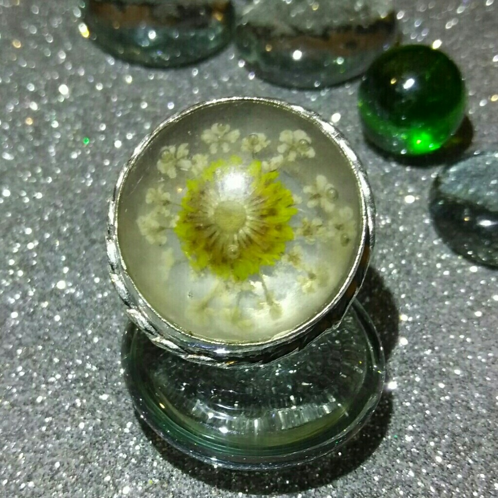 🌼 Dandylion Flower Murano Glass Dome Handmade Ring